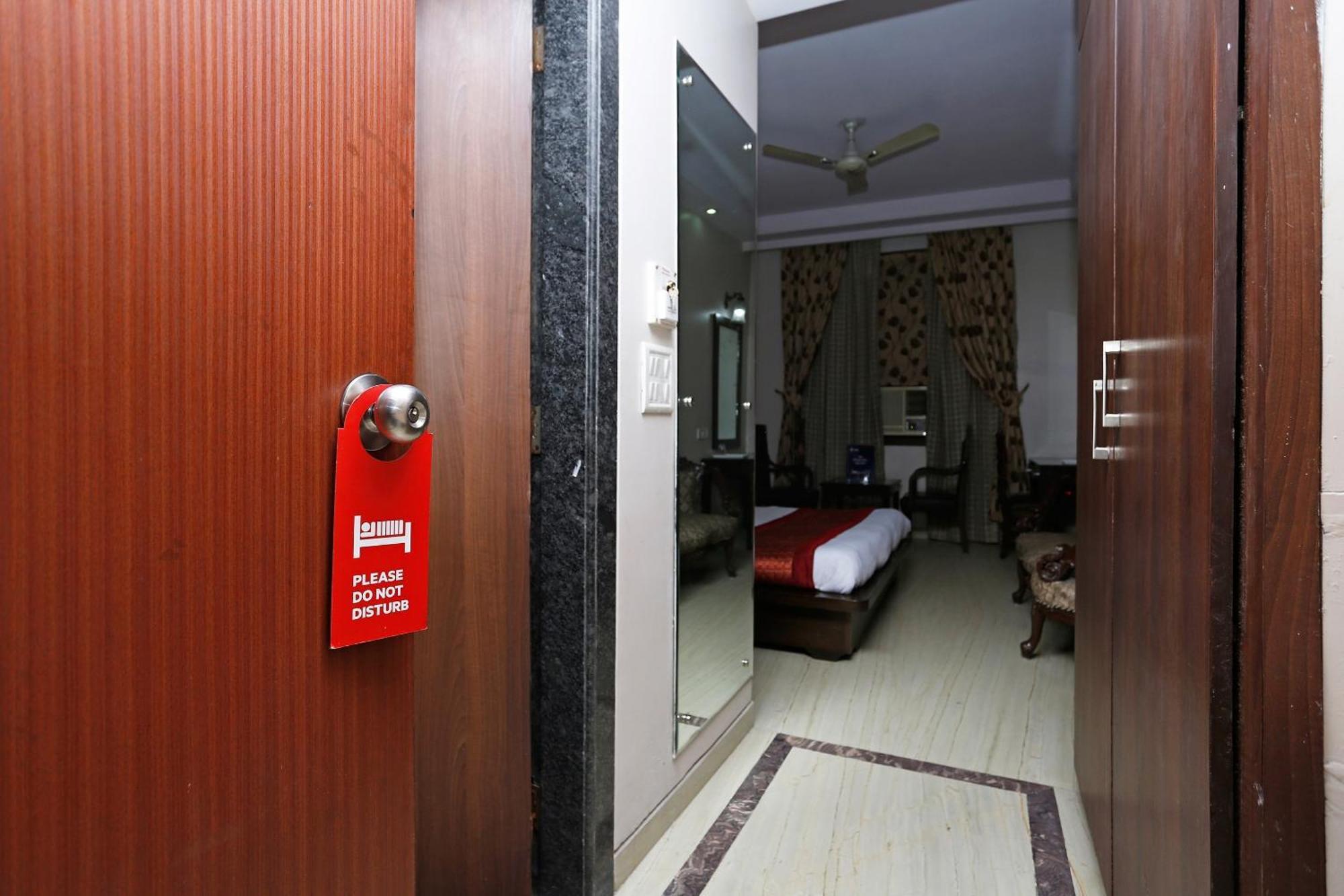 Hotel O Mid Town Delhi  Eksteriør billede