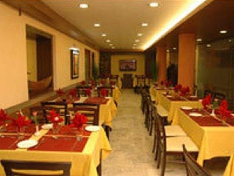 Hotel O Mid Town Delhi  Eksteriør billede