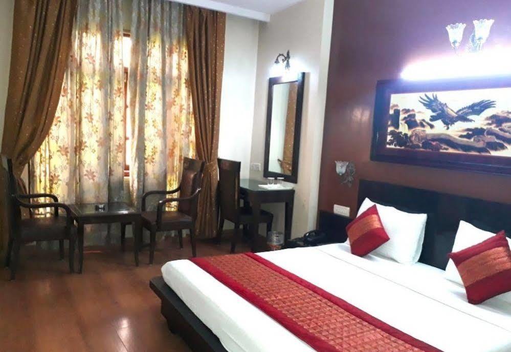 Hotel O Mid Town Delhi  Eksteriør billede